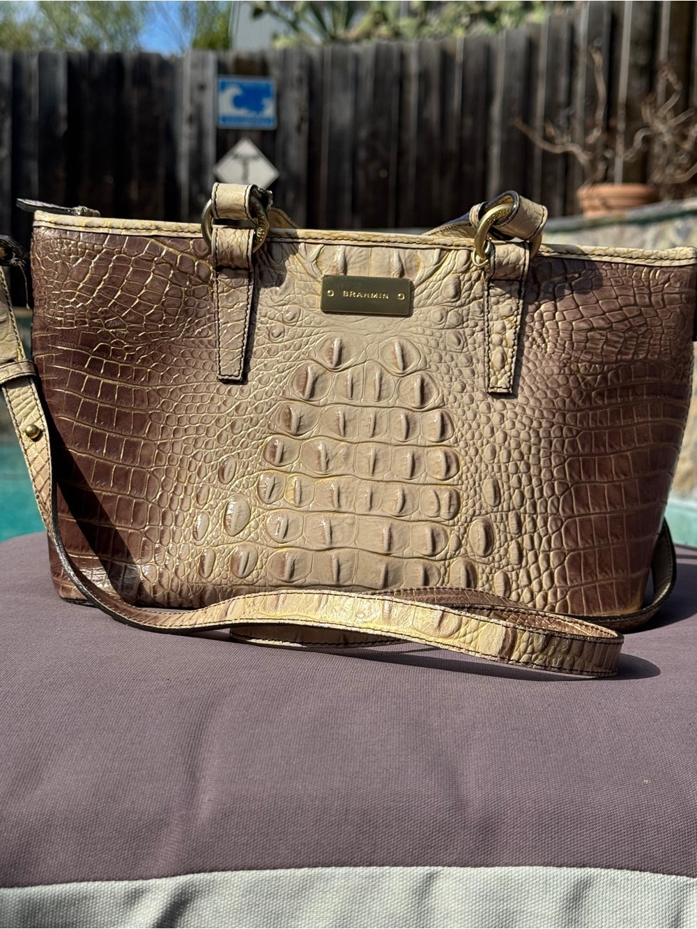 Brahmin Viviani Croc Embossed Leather Satchel Crossbody Brown Cream GUC w/duster - Picture 13 of 15
